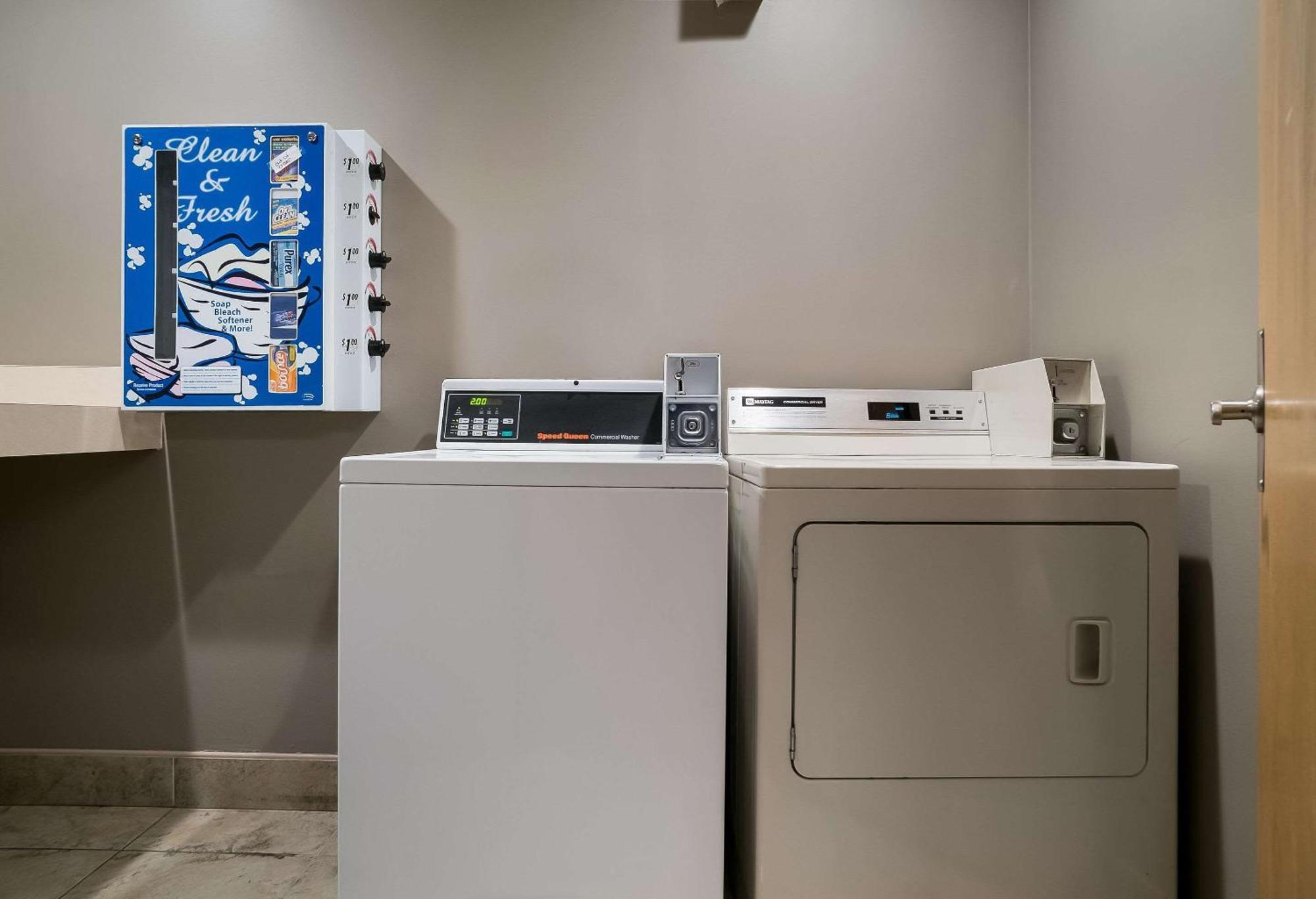 Quality Inn Grand Blanc - Flint South Exteriör bild