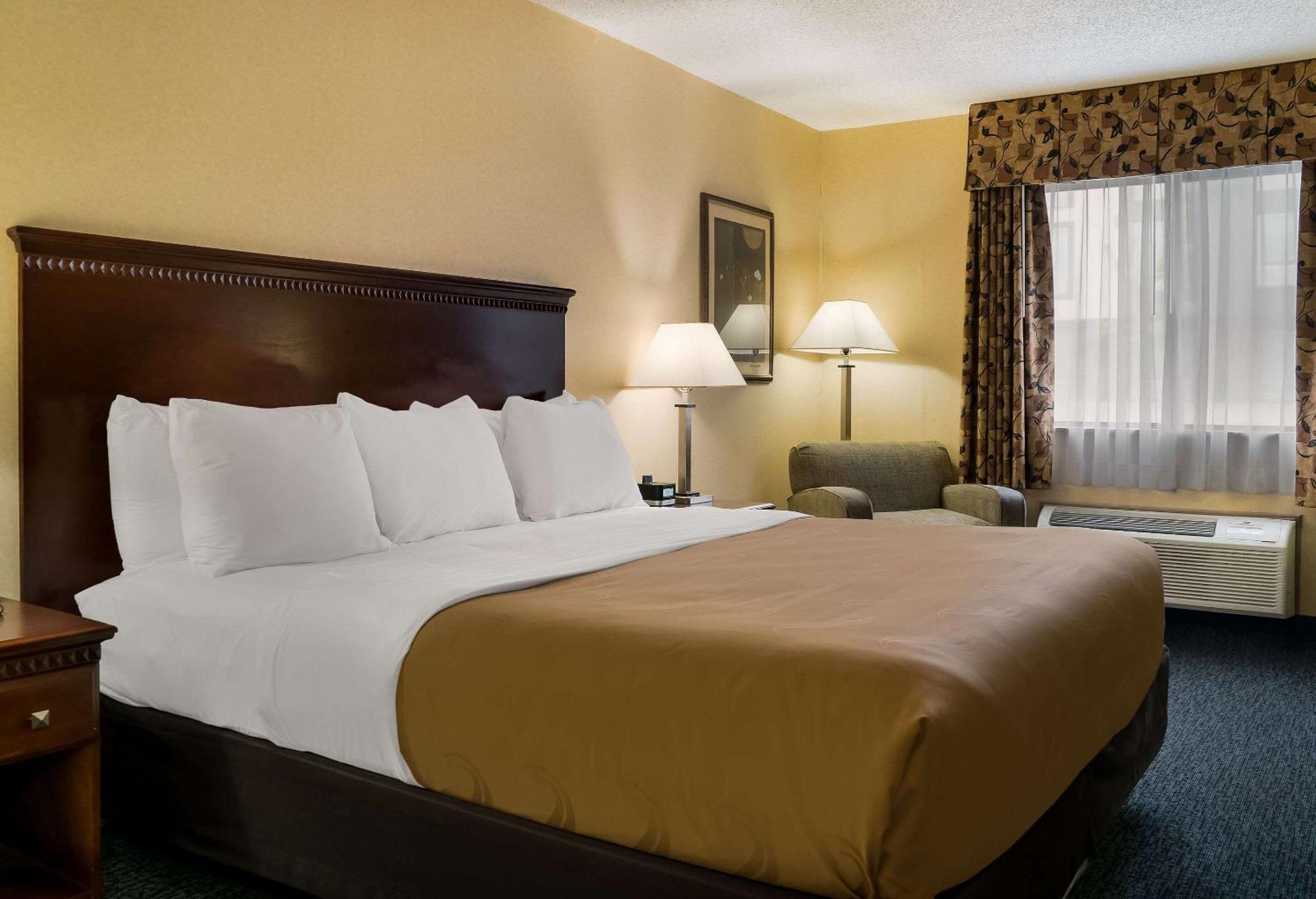 Quality Inn Grand Blanc - Flint South Exteriör bild