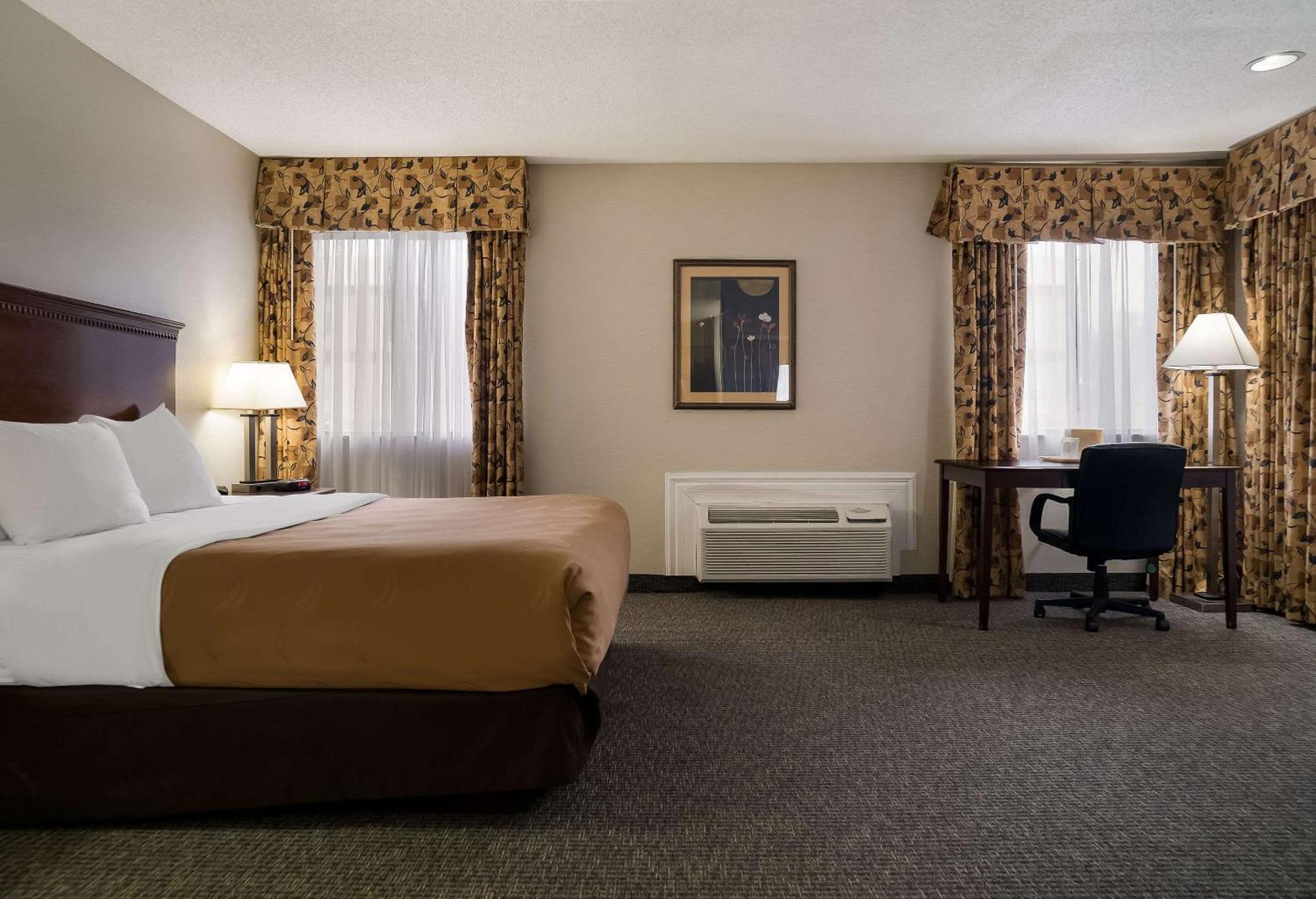 Quality Inn Grand Blanc - Flint South Exteriör bild