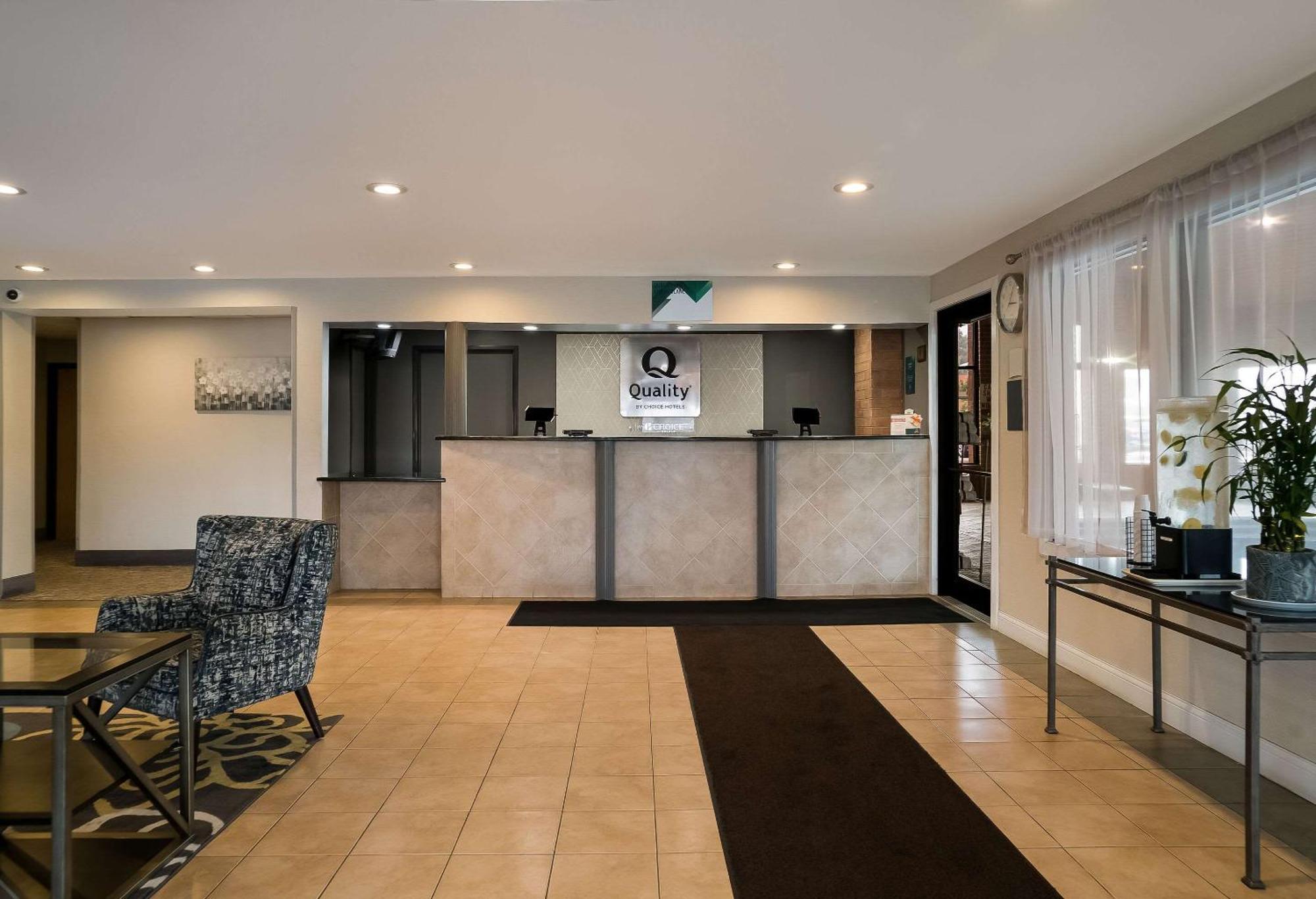 Quality Inn Grand Blanc - Flint South Exteriör bild